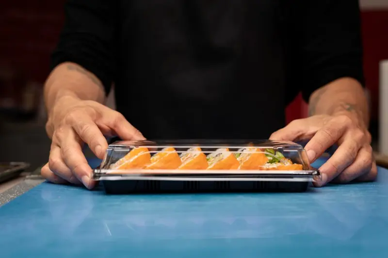 Sushibakke og låg, 1, 16x9x4,5cm, 320 ml, sort (2).webp