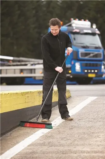 Værkstedskost, 665 mm, stiv, sort, Vikan 311752.webp