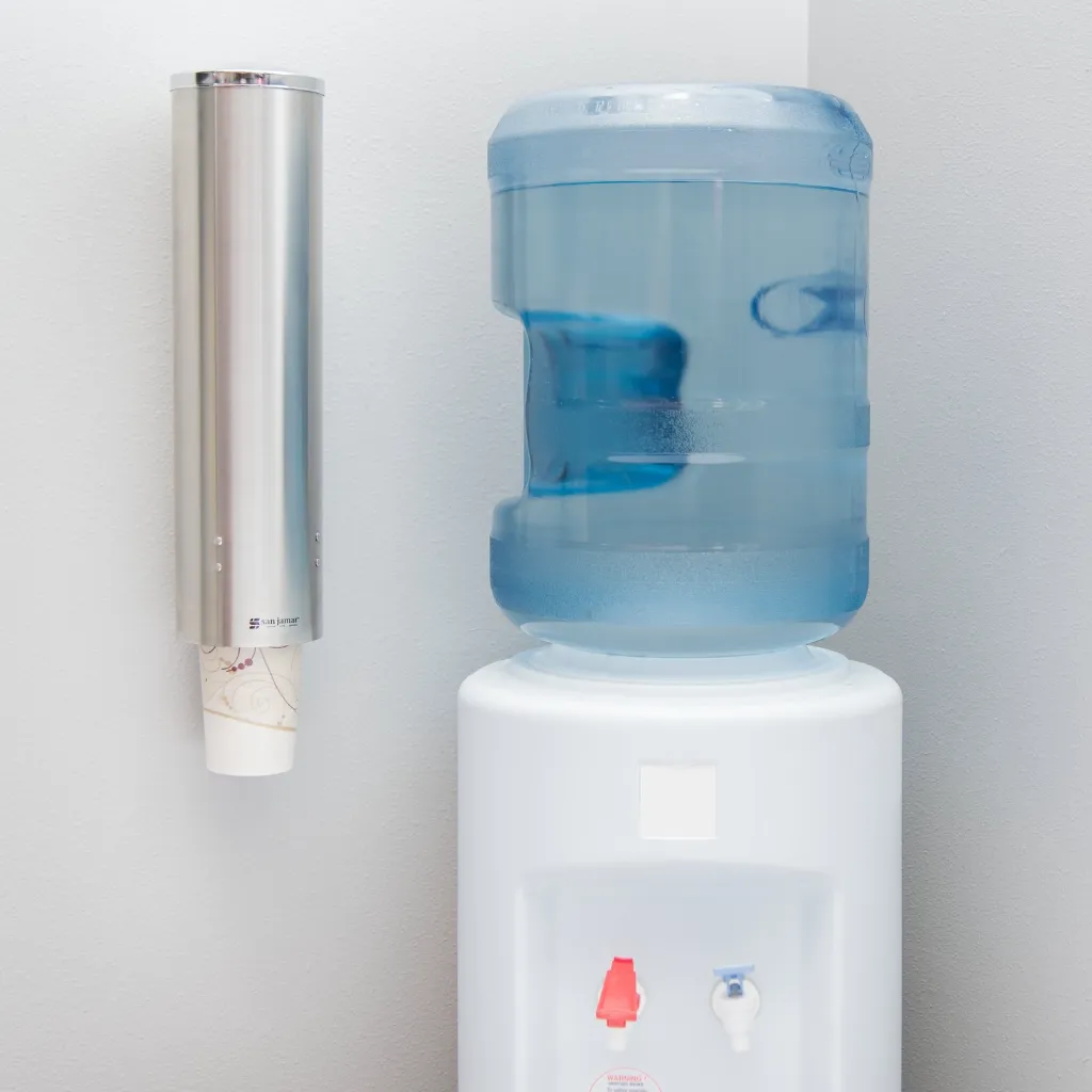 Kopdispenser til drikkebægre.webp